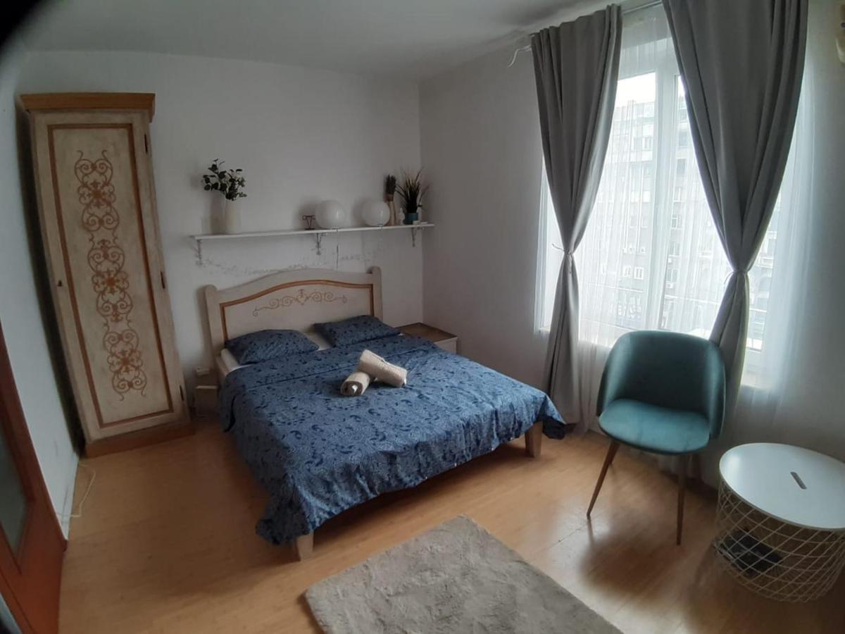 Luxury Piata Romana Center Apartment Bucharest Exterior photo