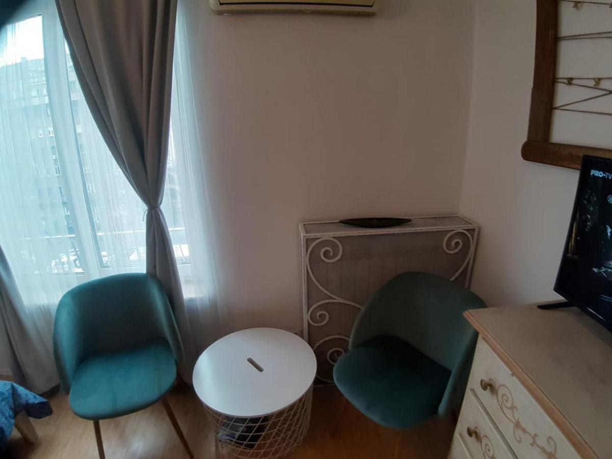 Luxury Piata Romana Center Apartment Bucharest Exterior photo
